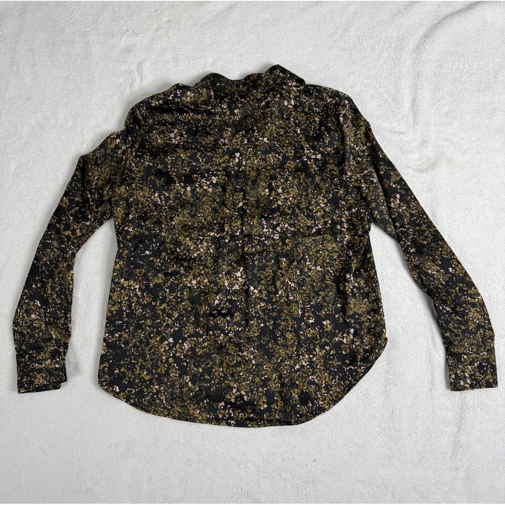Evereve Sasha Satin Abstract Print Button Up Shirt Work Blouse Date Night Top S - Picture 5 of 14